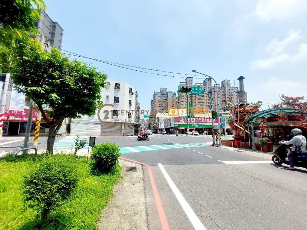 【向陽團隊】藝文特區精緻電梯2房