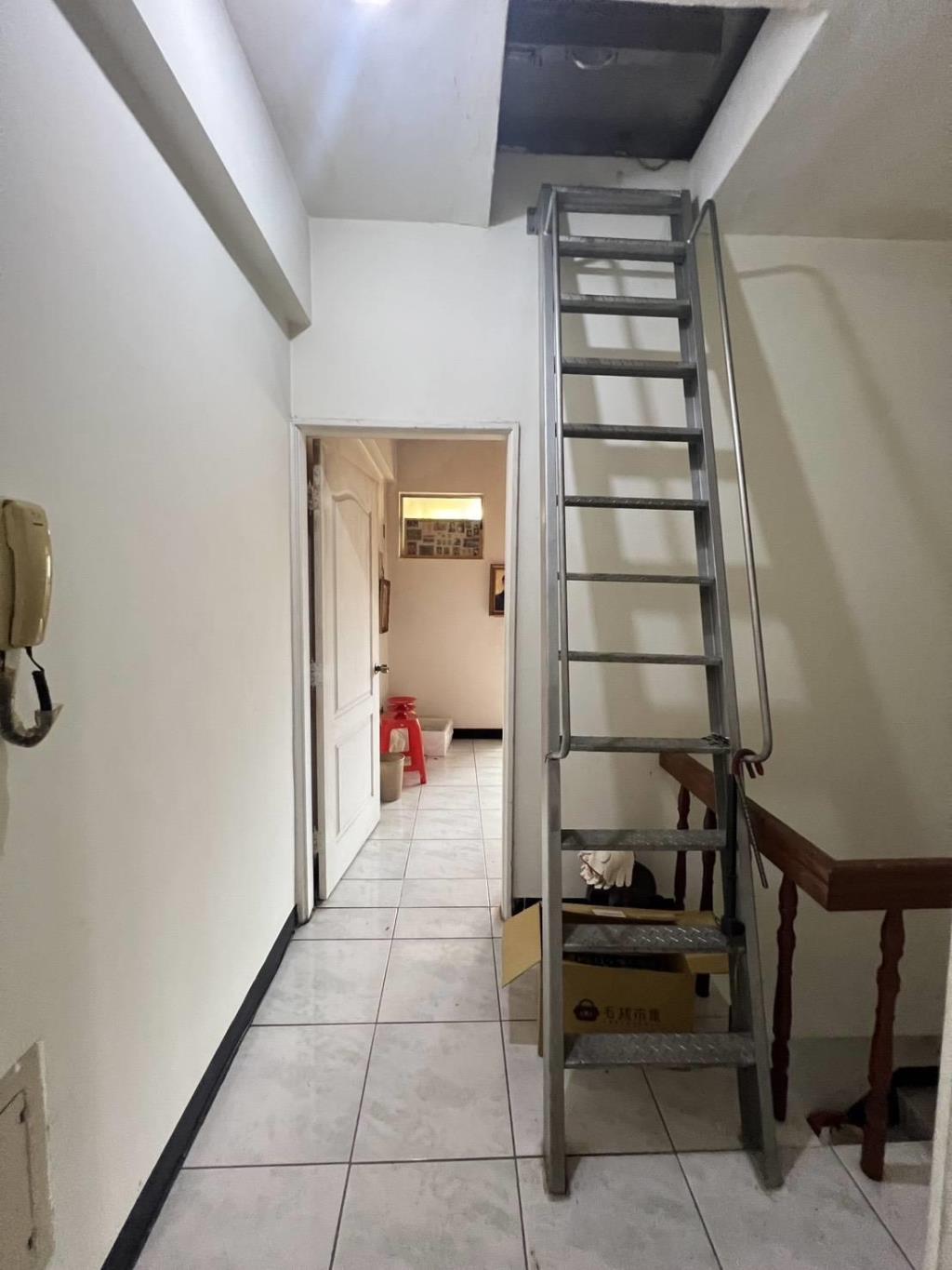 【向陽】八德區瑞聯社區 前院停車 美別墅