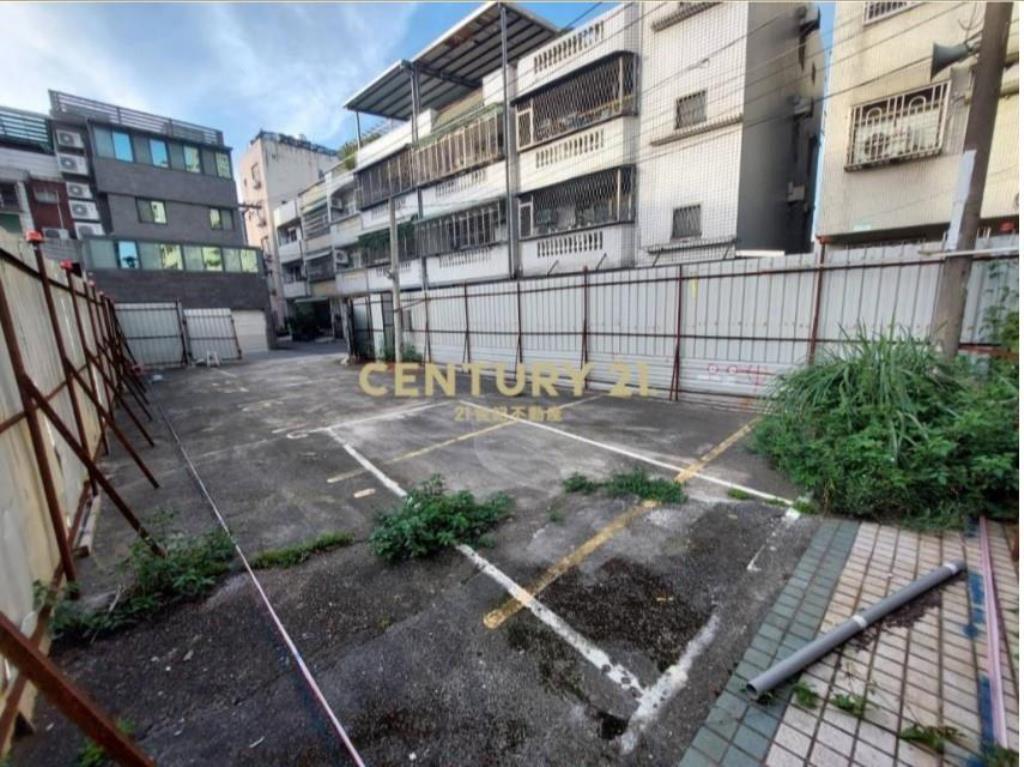 龍岡森林公園三面路小建地-附建照立可蓋