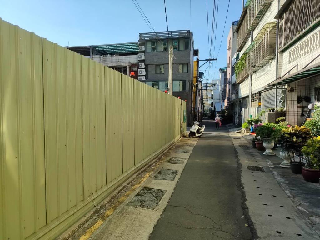 龍岡森林公園三面路小建地-附建照立可蓋