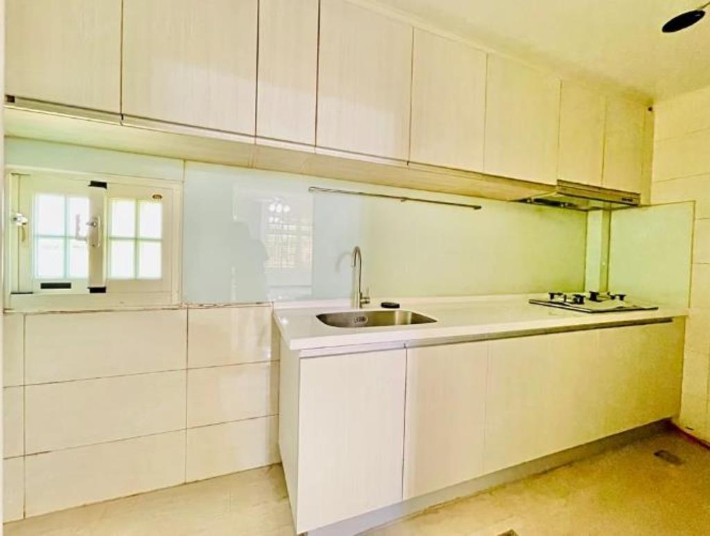 【向陽團隊】觀音草漯前院停車新整美墅