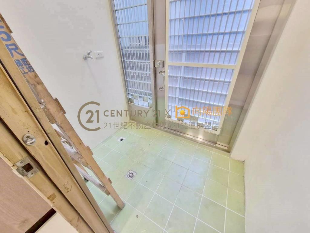 【向陽團隊】龍壽庭園一樓電梯3房車