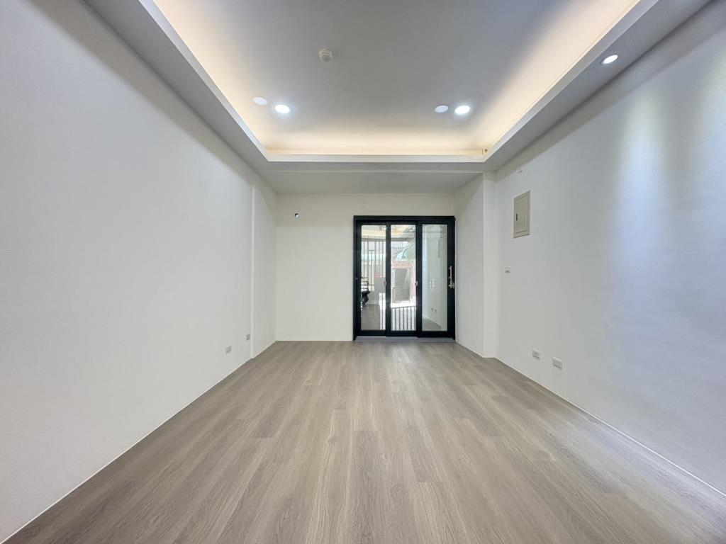 【向陽團隊】元生國小一樓整新電梯三房車