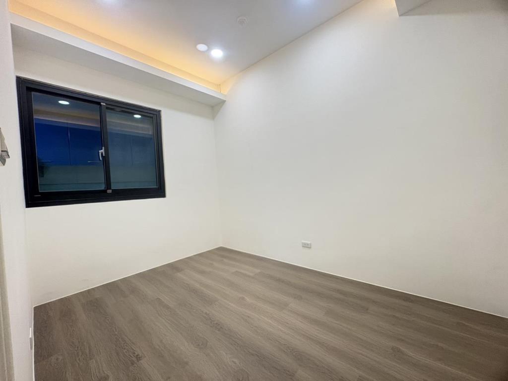 【向陽團隊】元生國小一樓整新電梯三房車