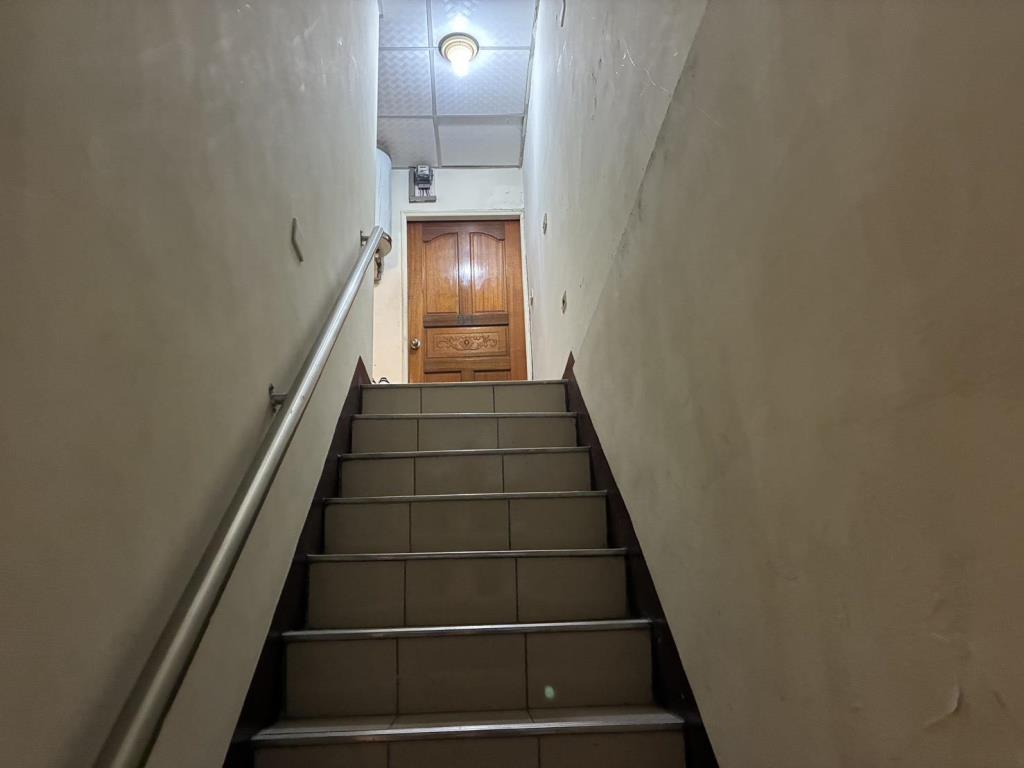 龍潭804醫院對面兩戶打通收租9套房