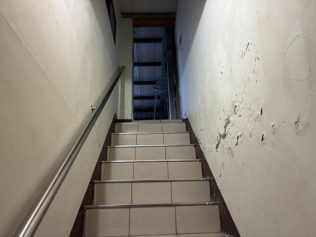 龍潭804醫院對面兩戶打通收租9套房