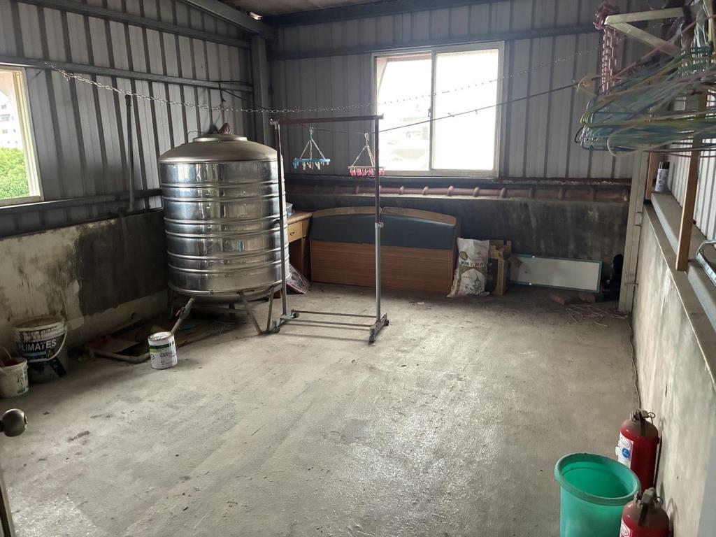 龍潭804醫院對面兩戶打通收租9套房