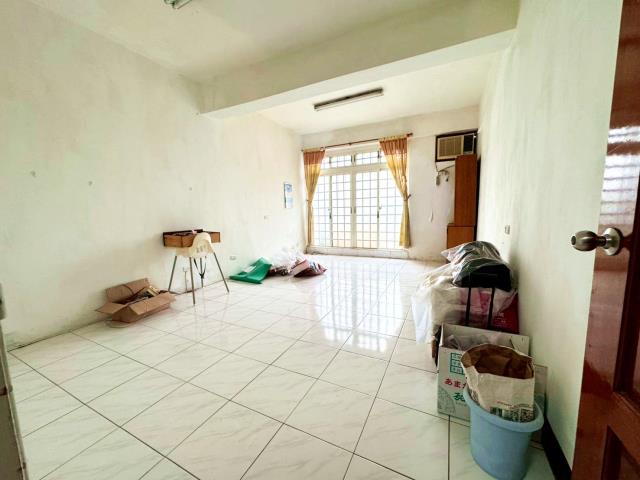 【向陽】桃園"省桃"大面寬９房可停車透天