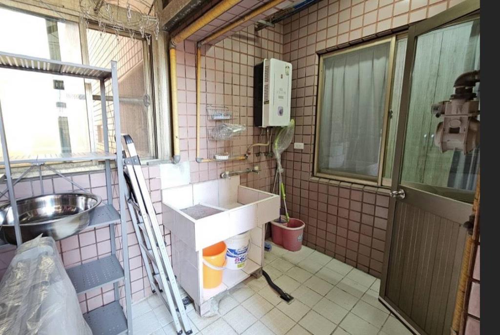 【向陽團隊】玫瑰村3房車+露臺