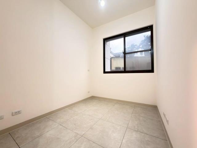 【向陽】大崙露台戶2房+B1平面大車位