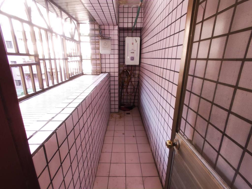 【向陽團隊】內壢超優五低三房電梯明星華廈