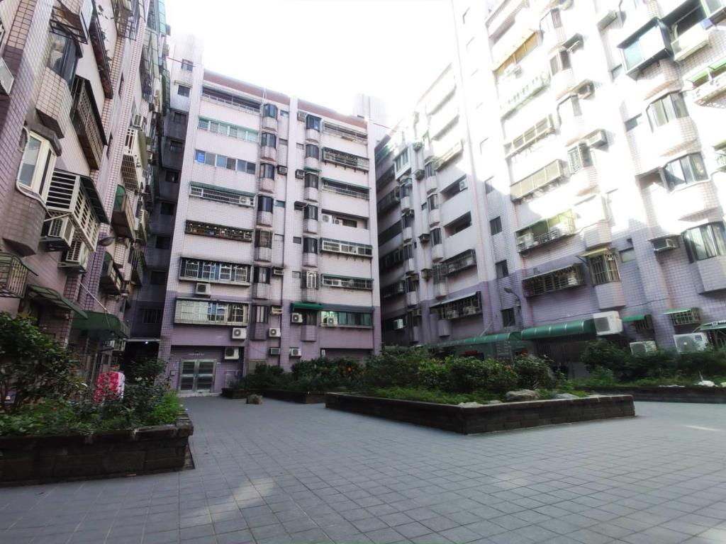 【向陽團隊】內壢超優五低三房電梯明星華廈