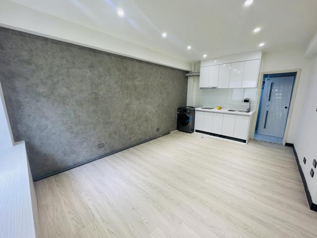 【向陽團隊】龍南路電梯大套房