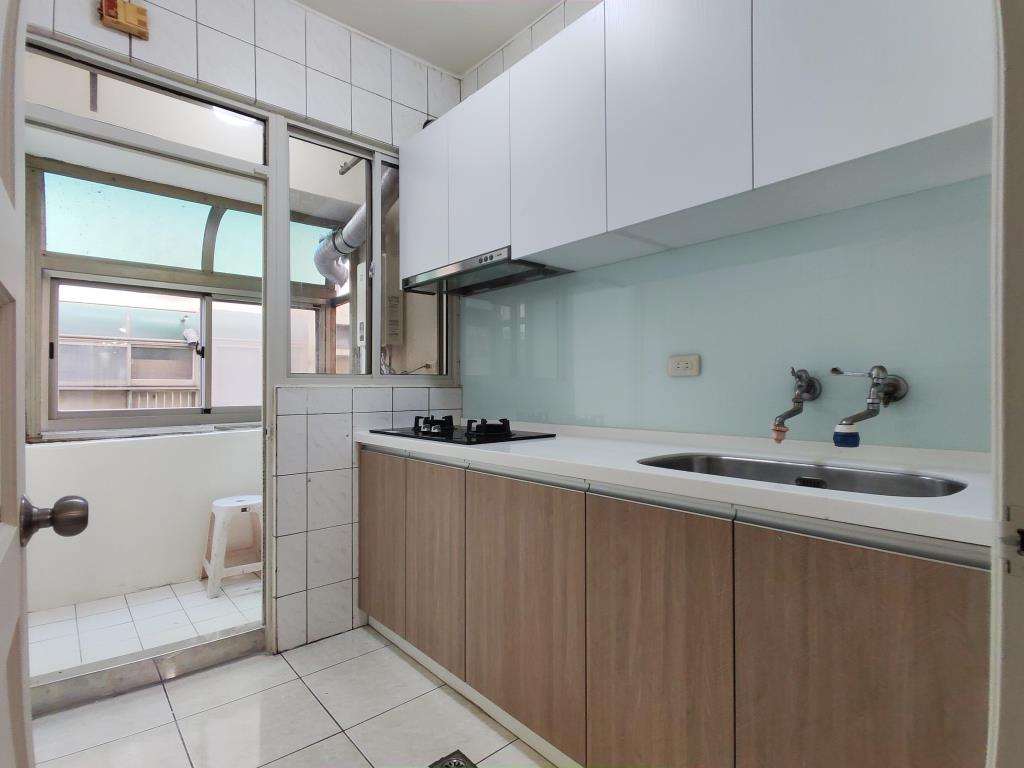 【向陽團隊】龍潭武漢國小電梯三房