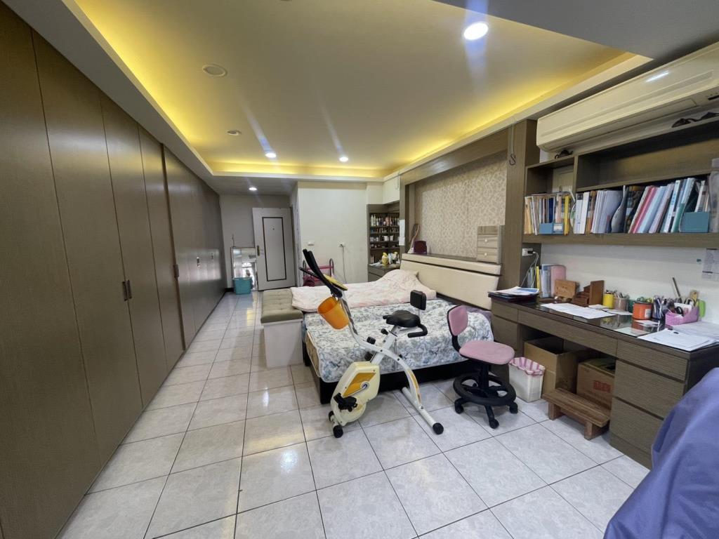 【向陽團隊】普仁國小家樂福邊間優質透天