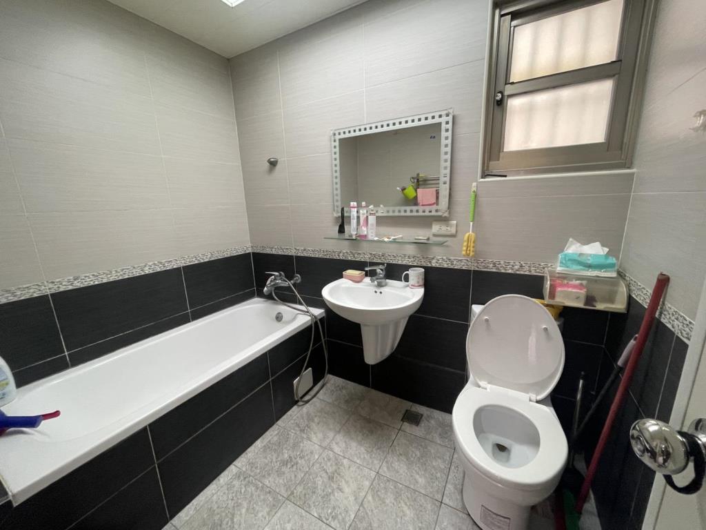 【向陽團隊】普仁國小家樂福邊間優質透天