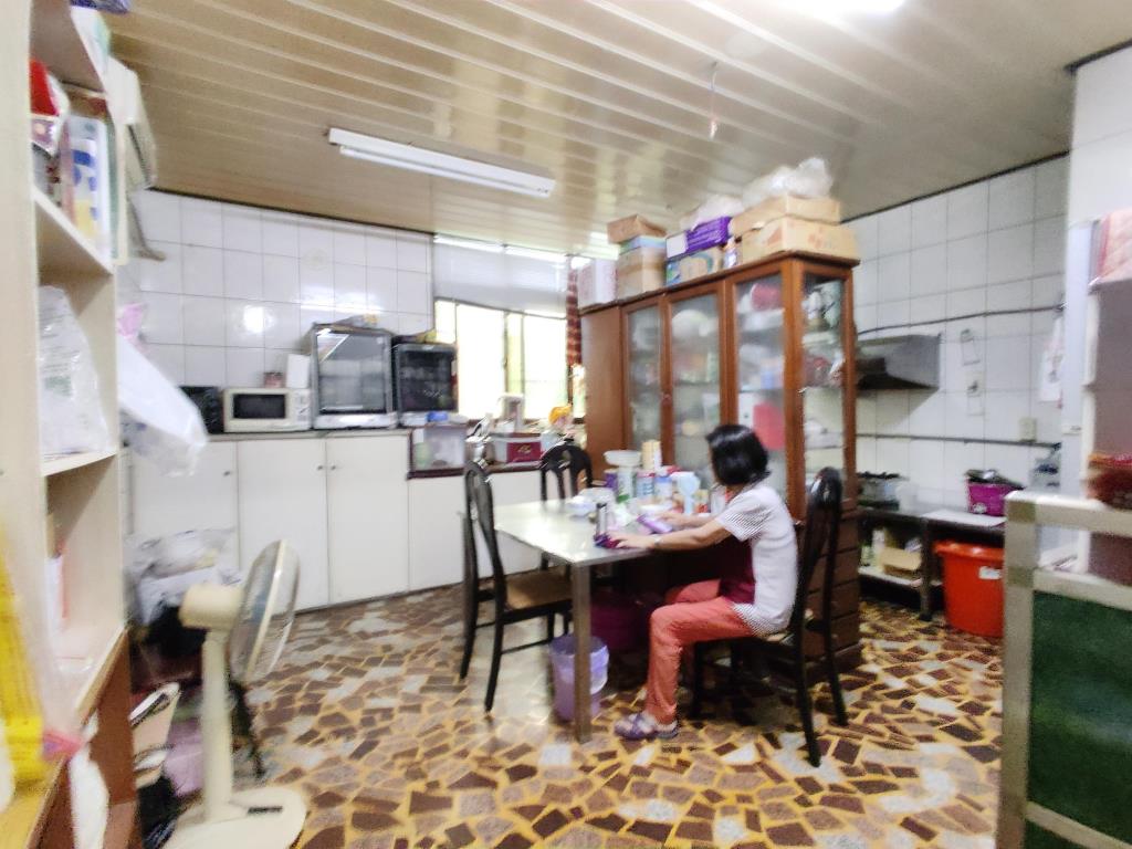 【向陽團隊】中原家樂福大地坪貨梯透店