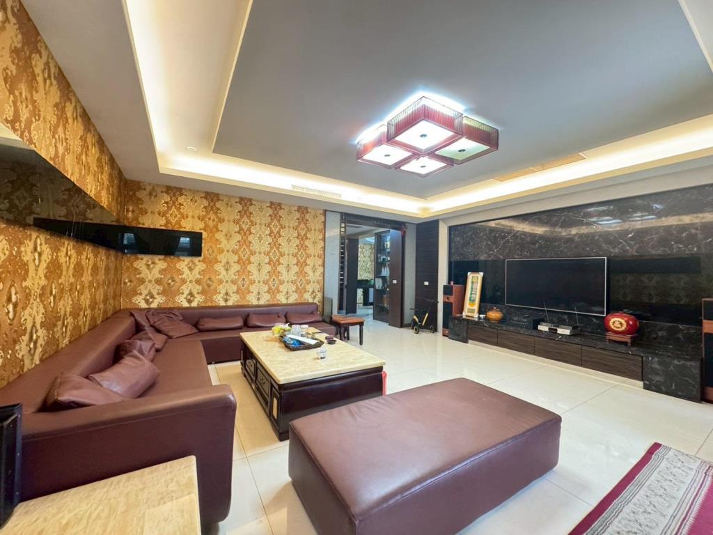 【向陽團隊】中壢區公所大面寬別墅