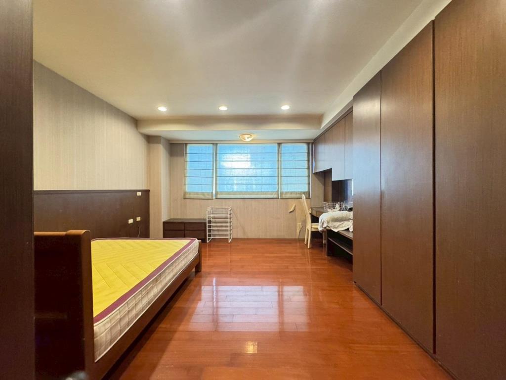 【向陽團隊】中壢區公所大面寬別墅