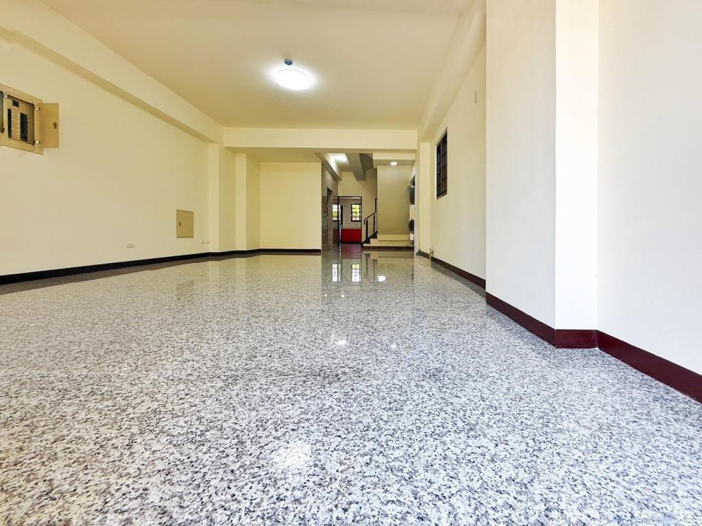 【向陽團隊】八德忠勇重劃區全新電梯別墅