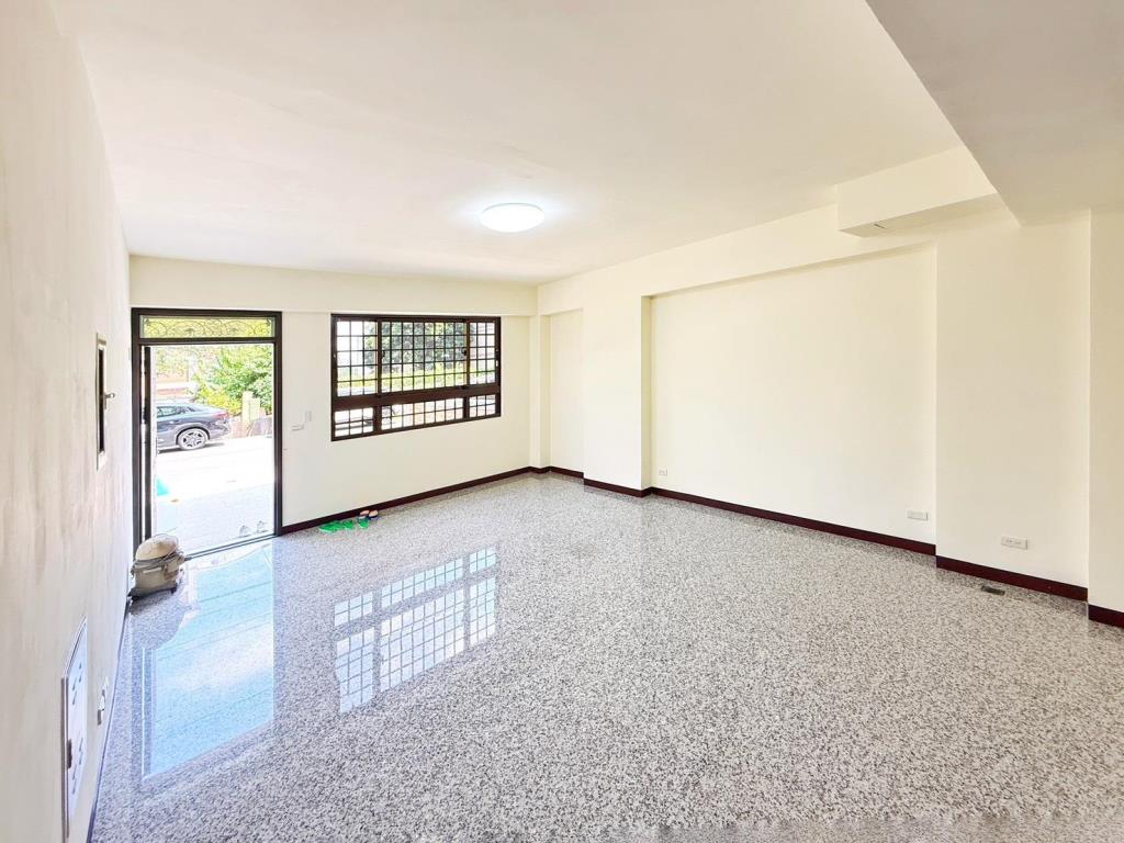 【向陽團隊】八德忠勇重劃區全新電梯別墅