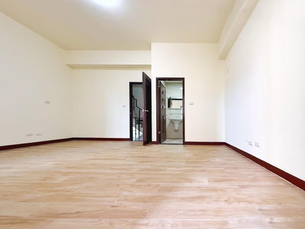 【向陽團隊】八德忠勇重劃區全新電梯別墅