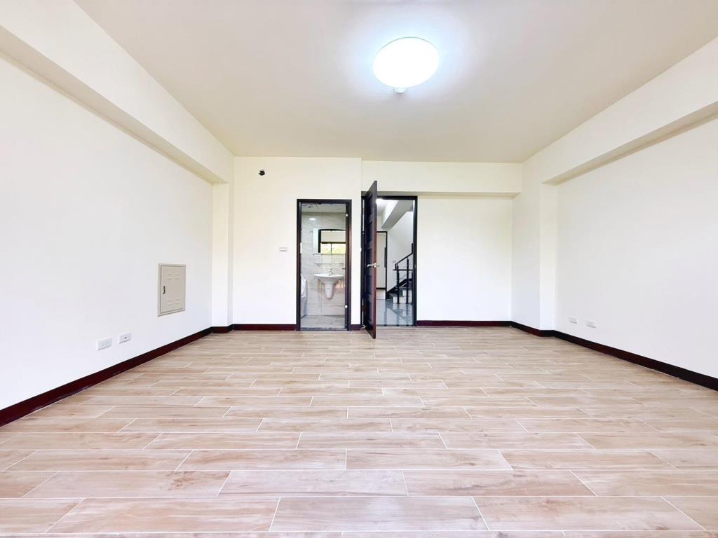 【向陽團隊】八德忠勇重劃區全新電梯別墅