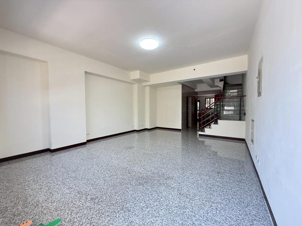 【向陽團隊】八德忠勇重劃區全新電梯別墅