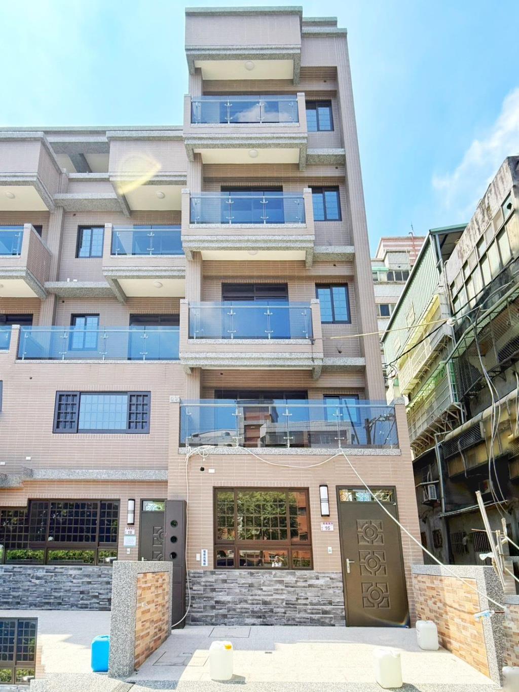 【向陽團隊】八德忠勇重劃區全新電梯別墅