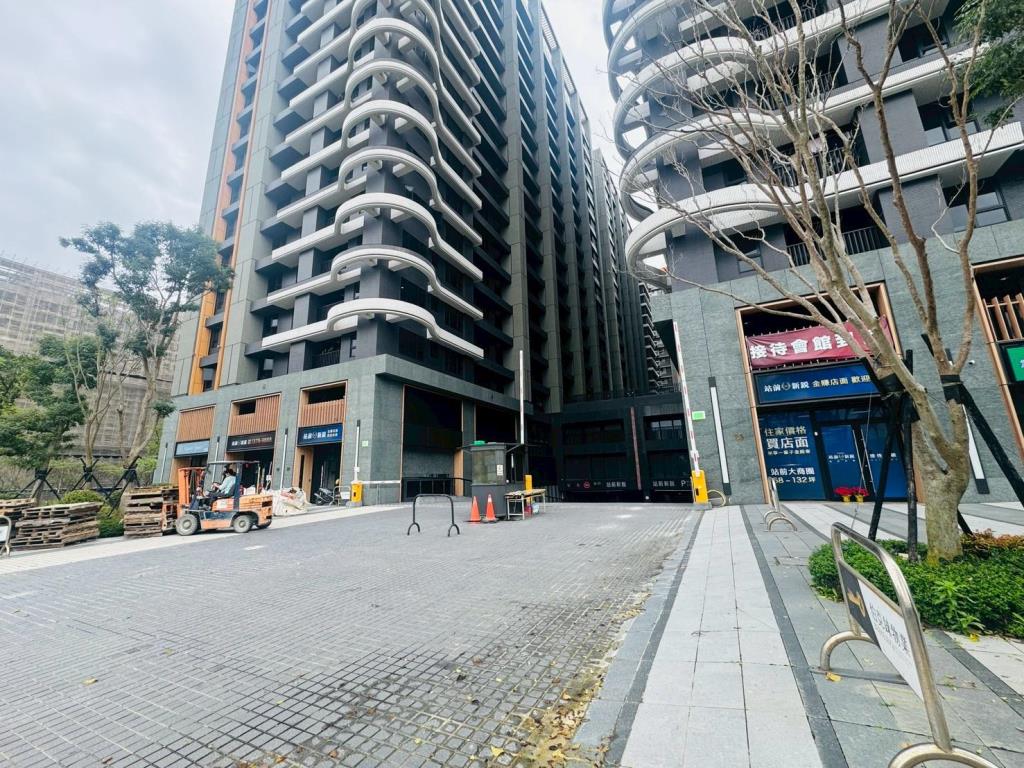 【向陽團隊】青埔A18站前新銳2房車