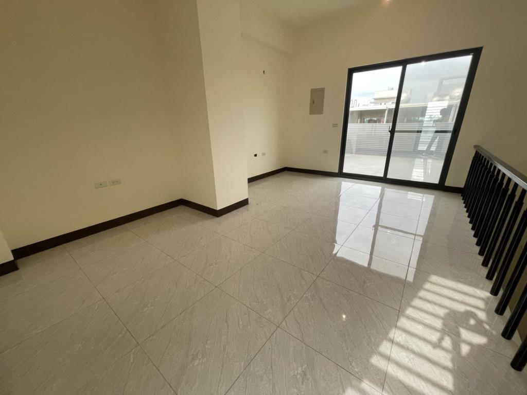 【向陽團隊】觀音近新坡全新前院停車別墅