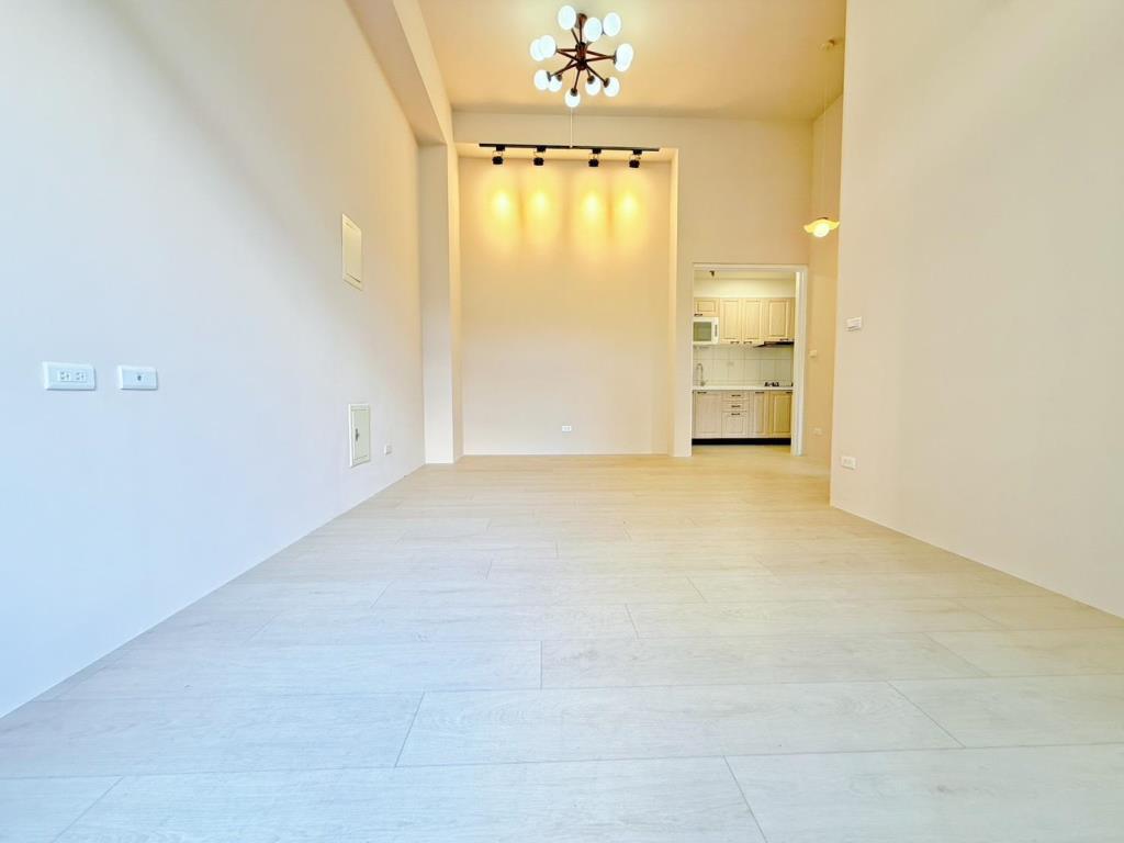 【向陽】內壢後站一樓挑高漂亮2房+車位