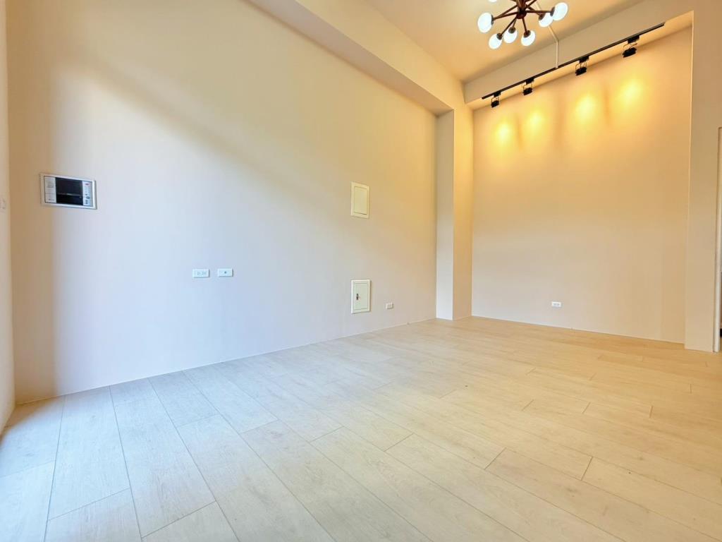 【向陽】內壢後站一樓挑高漂亮2房+車位