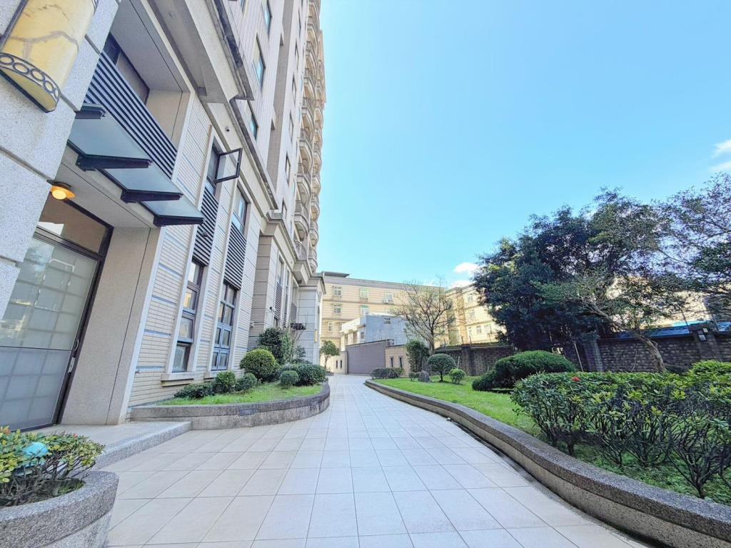 【向陽】內壢後站一樓挑高漂亮2房+車位