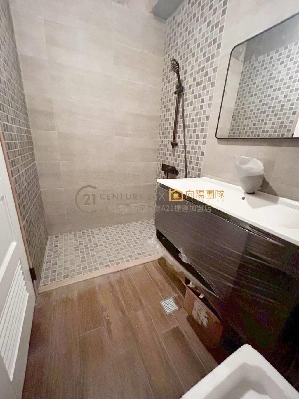 A18高鐵桃園站全新電梯別墅~預售屋