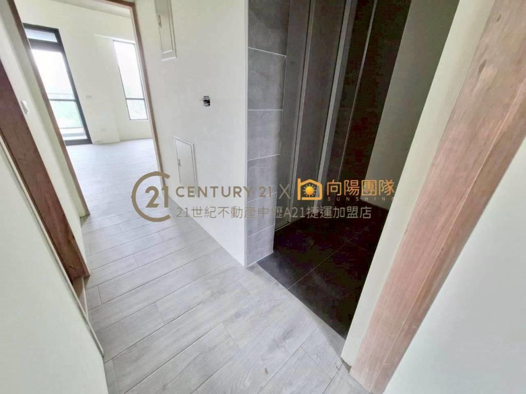 A18高鐵桃園站全新電梯別墅~預售屋