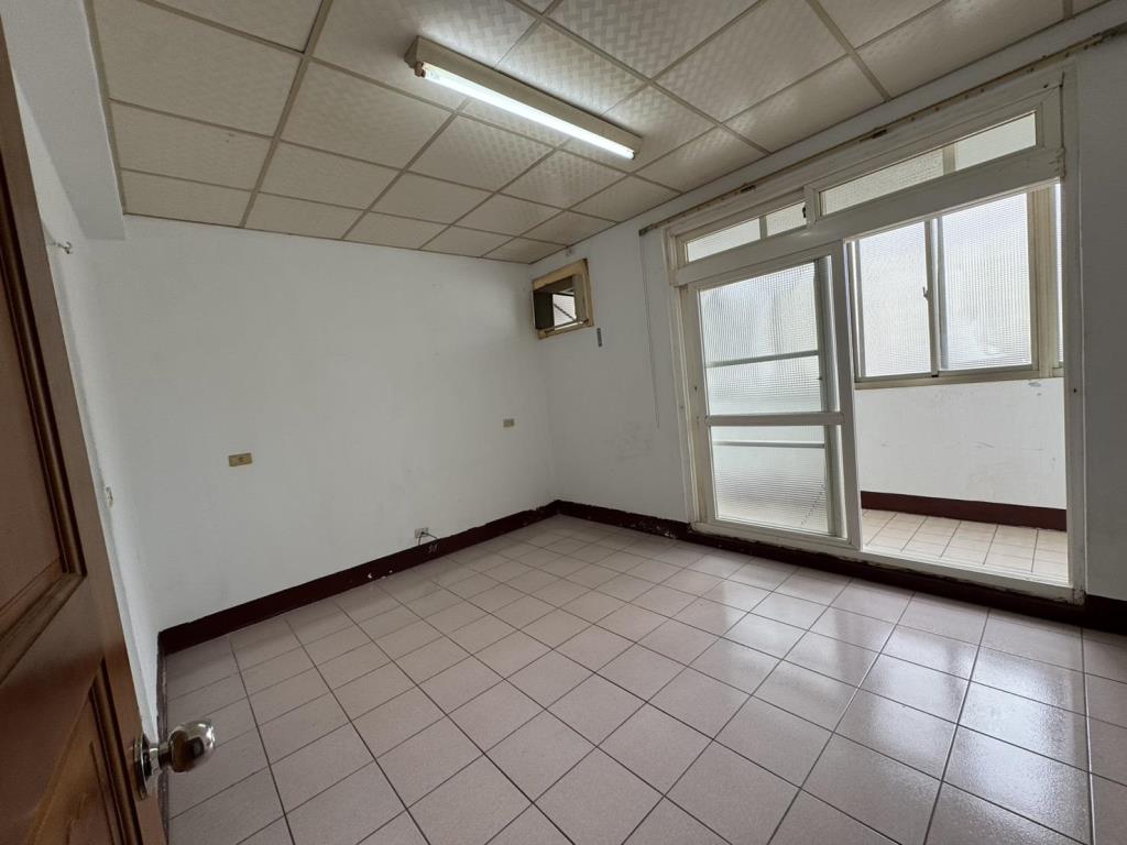 【向陽團隊】專任-觀音草漯國小正對面大三