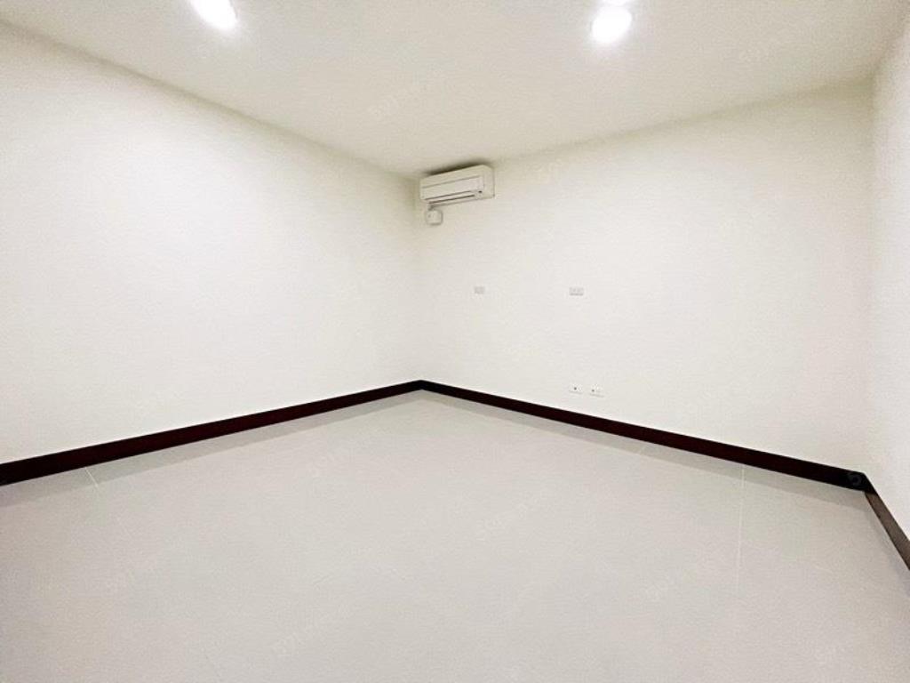 【向陽團隊】近體育園區 靜巷免整理美透天