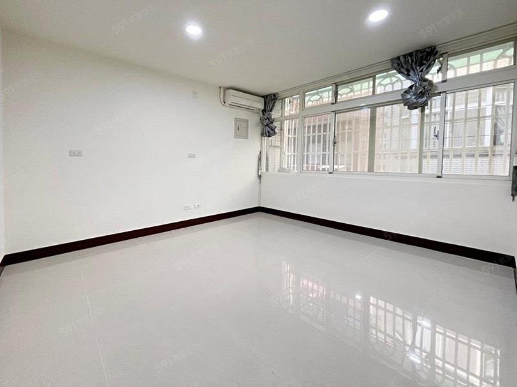 【向陽團隊】近體育園區 靜巷免整理美透天