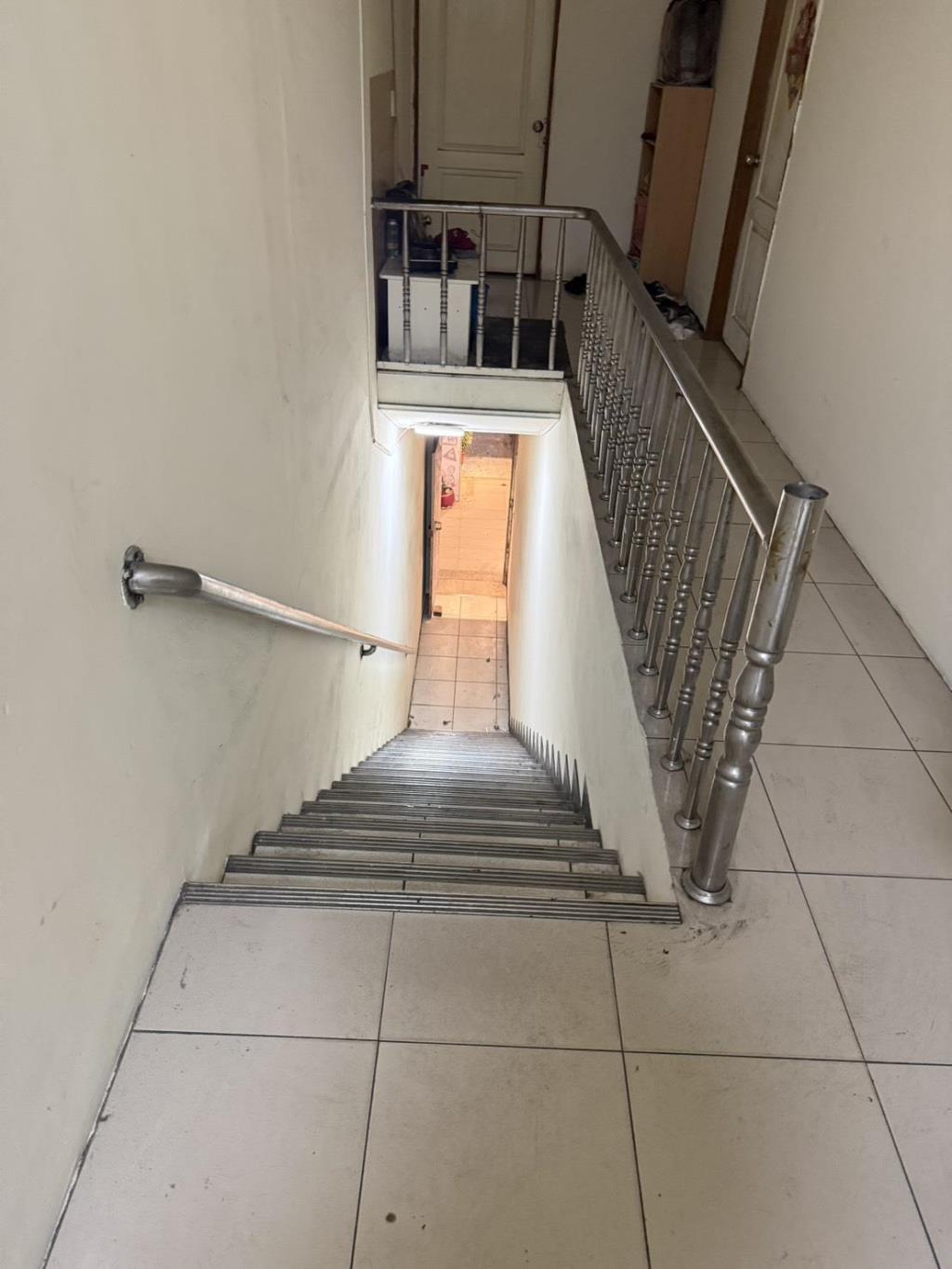 A22捷運黃金大地坪透店+11套房