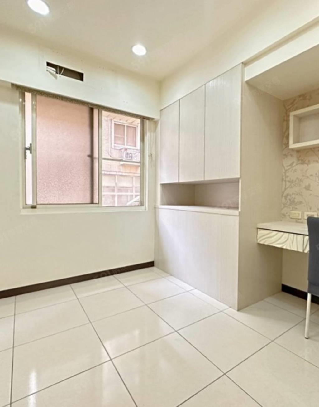 【向陽團隊】桃園區 縣府清精美3房+車位