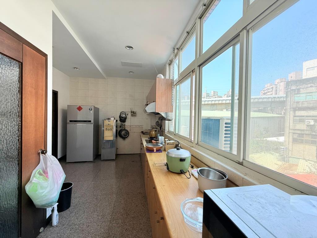 【向陽團隊】近交流道合法廠登挑高廠房