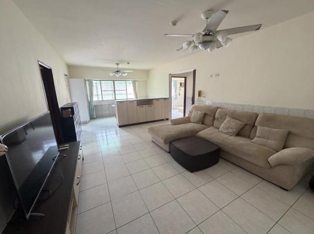 【向陽團隊】鳳山車站旁文華大三房車