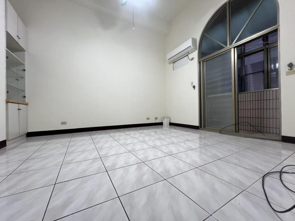 【向陽】專任楊梅天下全新整理樓中樓美4房