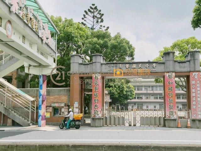 【向陽團隊】學區附建照方正建地