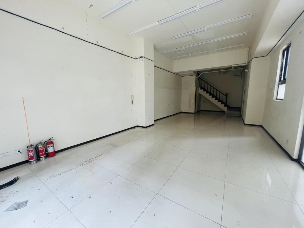 【向陽團隊】內壢前站湯城商店街邊間店面