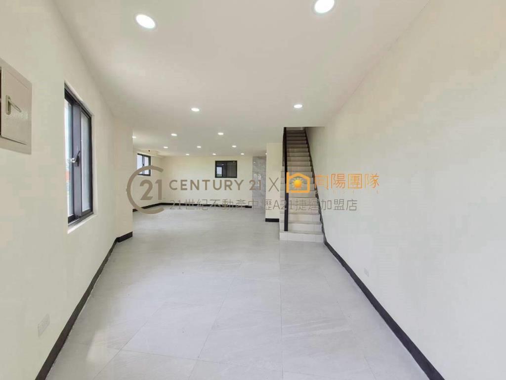 【向陽】 近獅子林商圈全新整理邊間透天