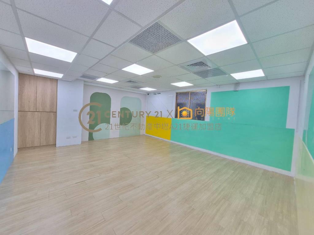 【向陽團隊】走路就可到A21的華廈二樓
