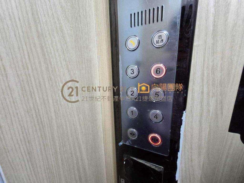 【向陽團隊】交流道電梯店面+多間套房