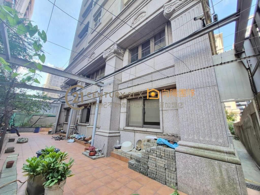 專任A18獨棟大器華廈~辦公室+住家